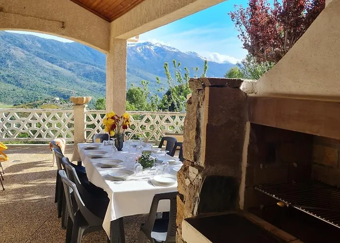 Avec Vue Panoramique Sur Les Montagnes Villa
