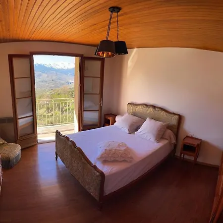 Avec Vue Panoramique Sur Les Montagnes