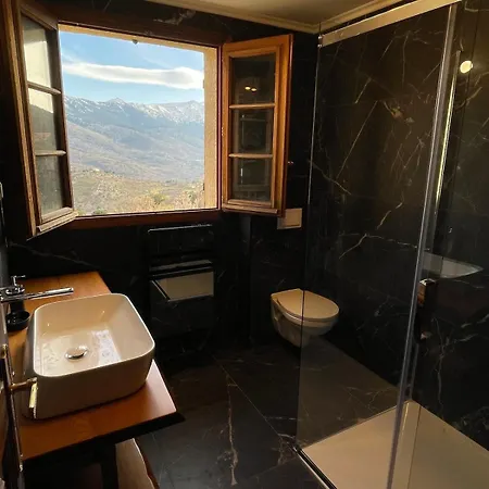 Avec Vue Panoramique Sur Les Montagnes Villa Corscia