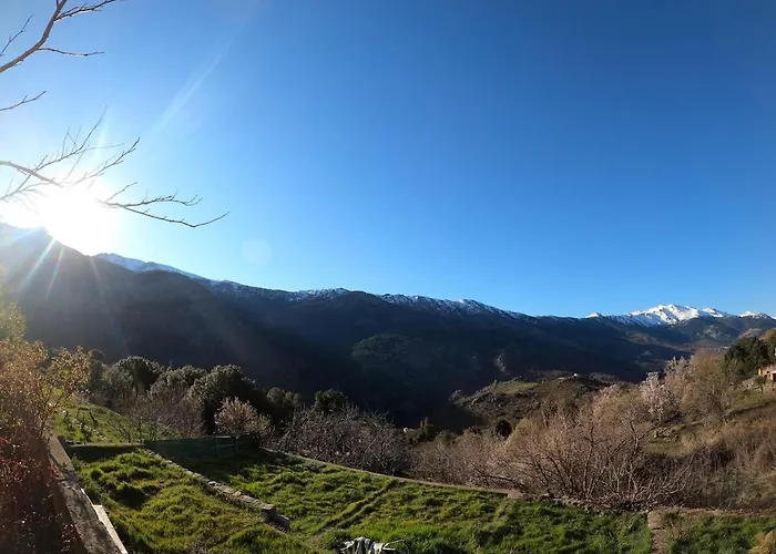 Avec Vue Panoramique Sur Les Montagnes * Corscia